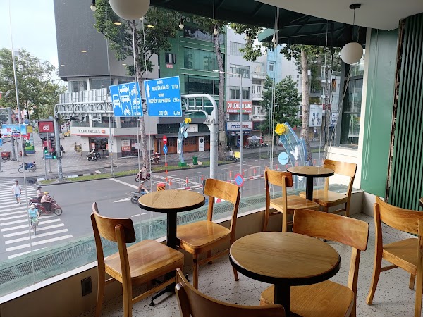 Phúc Long Coffee & Tea Express 2