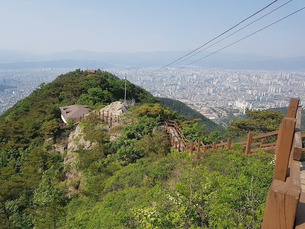 앞산