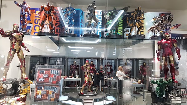 Hot Toys - Secret Base 1