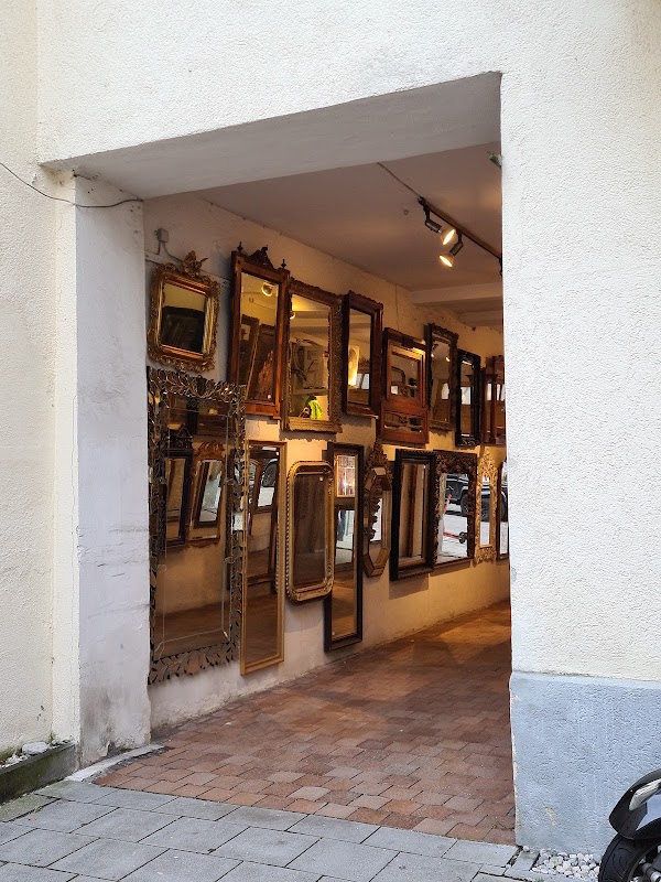 Kunst Oase | Antiquitäten | München 1