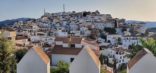 Comares 1