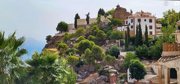 Comares 4