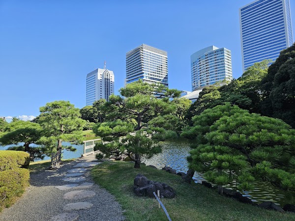 Hamarikyu Gardens 4