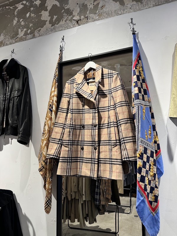 Check it Vintage Burberry 4