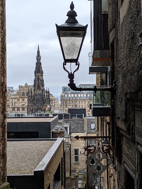Advocate's Close 3