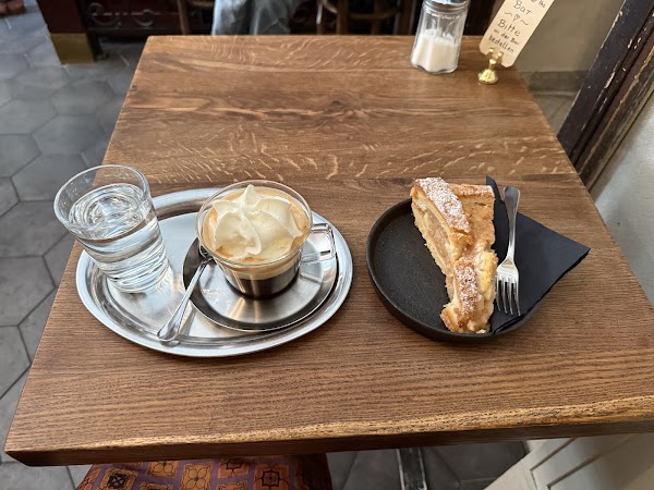 Aufzug Café 3