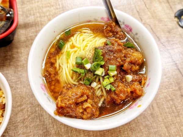廟東清水排骨酥麵 4