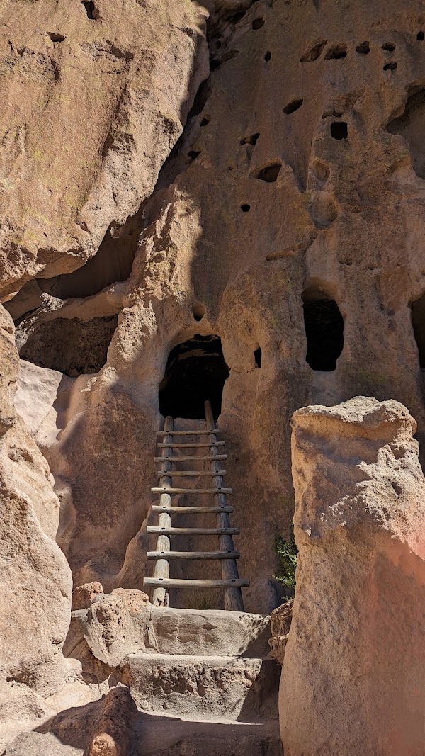 Pueblo Loop Trail 1