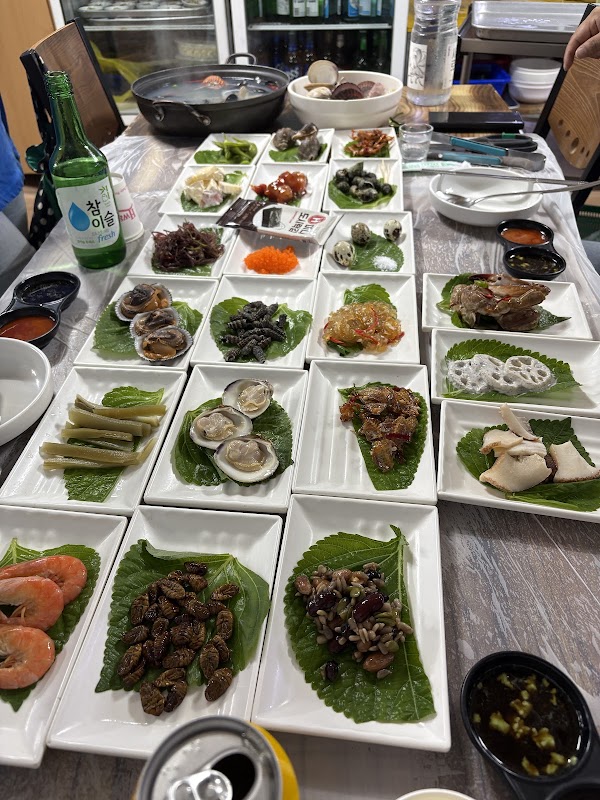인천항구 횟집 1