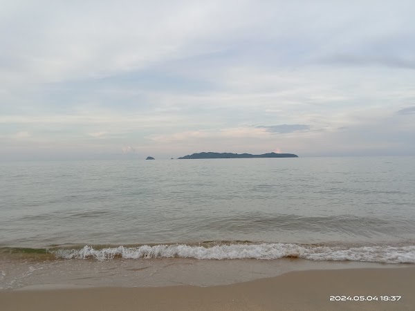 Pantai Seberang Marang