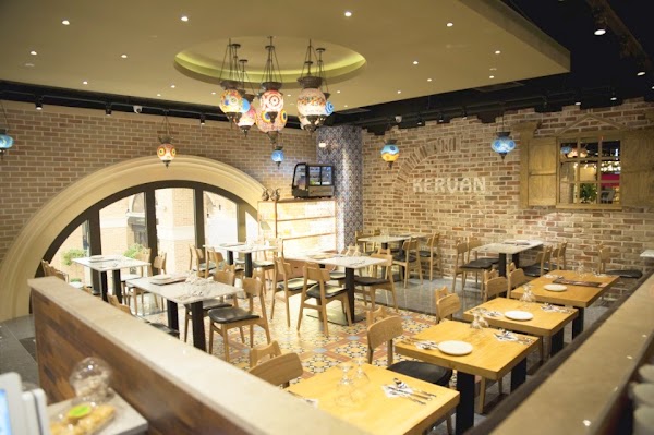 Kervan Turkish Restaurant Famille Station