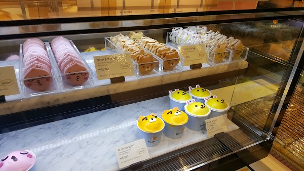 Kakao Friends Hongdae Flagship Store 5