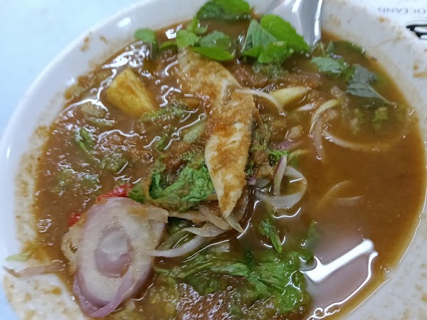 2828 Assam Laksa (near Kek lok si) 4