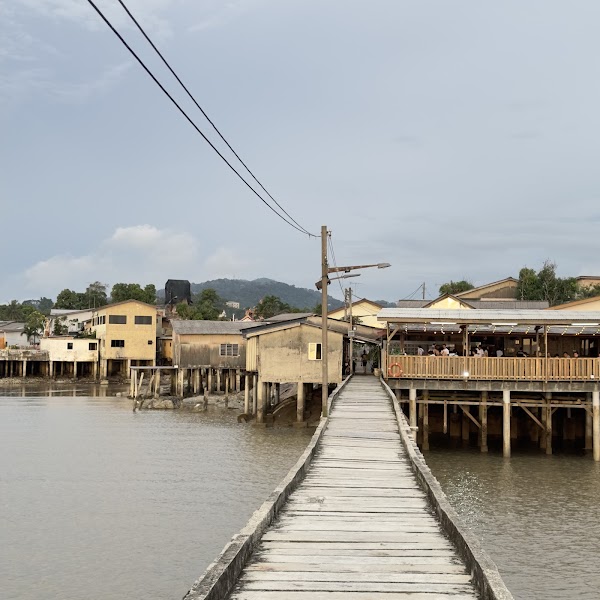 Lovers' Bridge, Segenting Fishermen Village 4