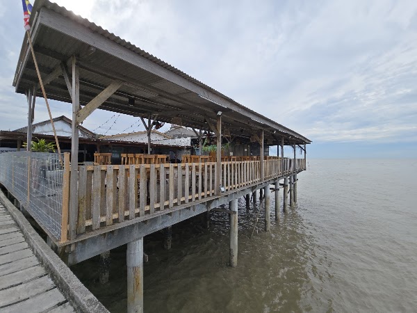 Lovers' Bridge, Segenting Fishermen Village 2