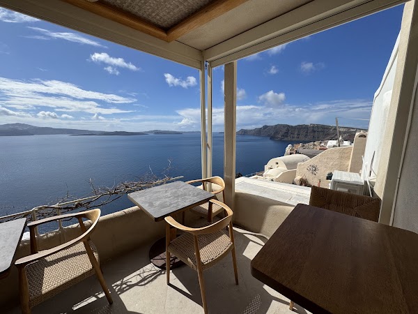 Emfasis Restaurant 3