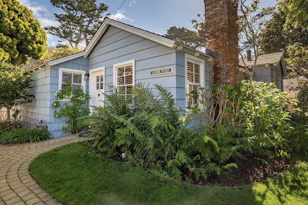 Carmel Cottage Inn 1