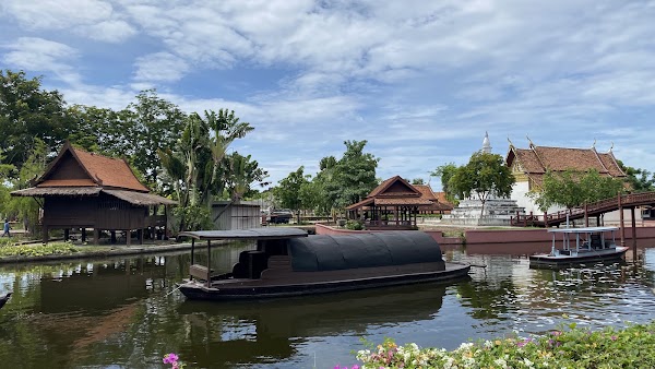 Ancient City Floating Market 5