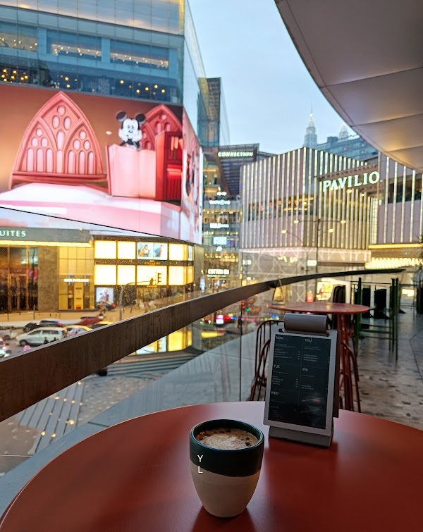 V88 Cafe & Bar Starhill 1