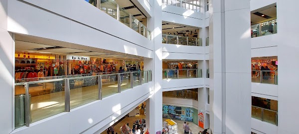 Leung King Plaza 4