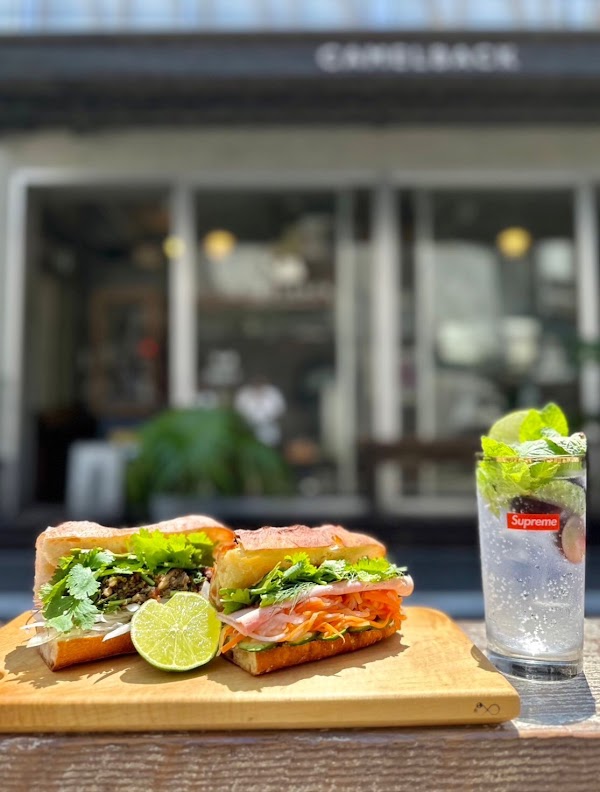 CAMELBACK sandwich&espresso 5