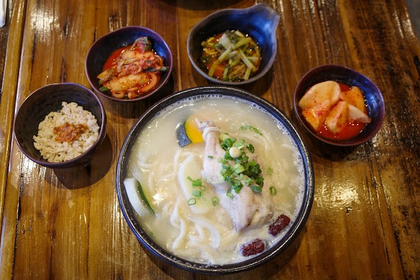Hangari Kalguksu 3