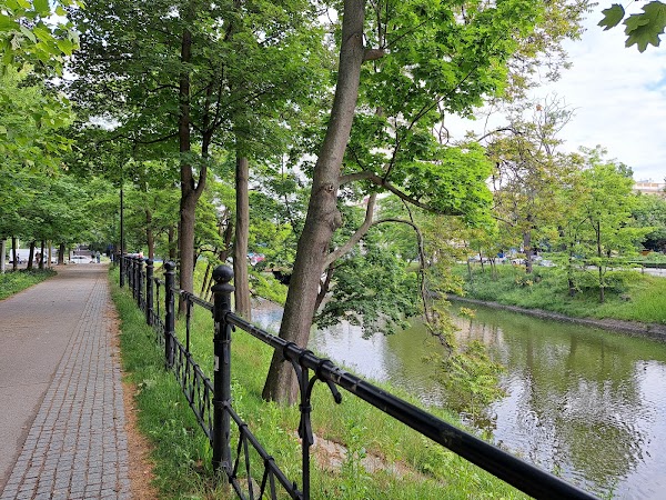 Old Town Promenade 1
