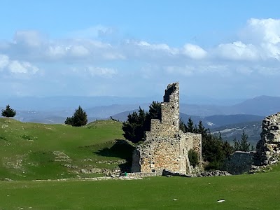 Kanina Castle