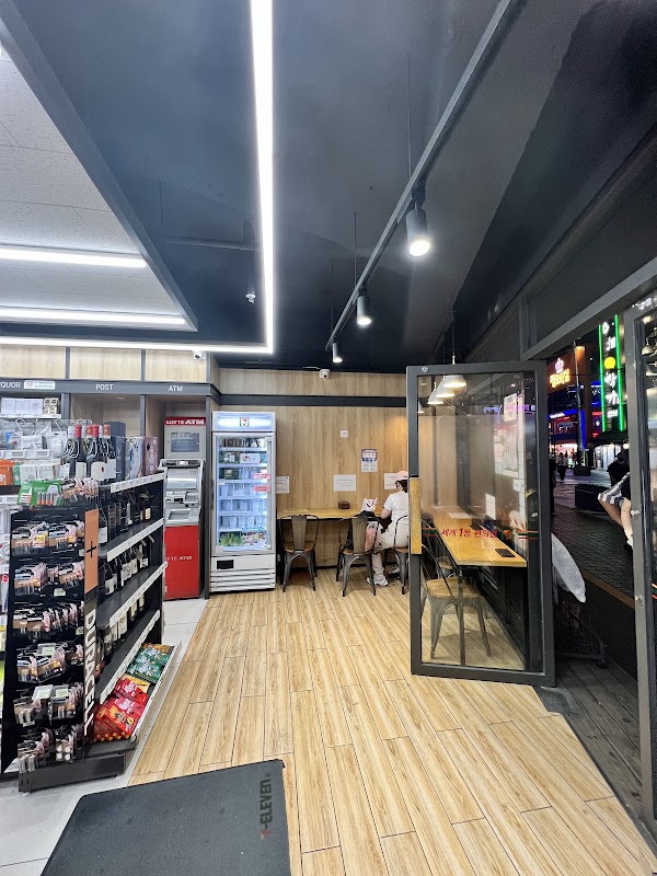 7-Eleven 2