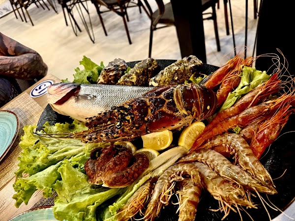 Anchor Seafood Restaurant Ksamil 2