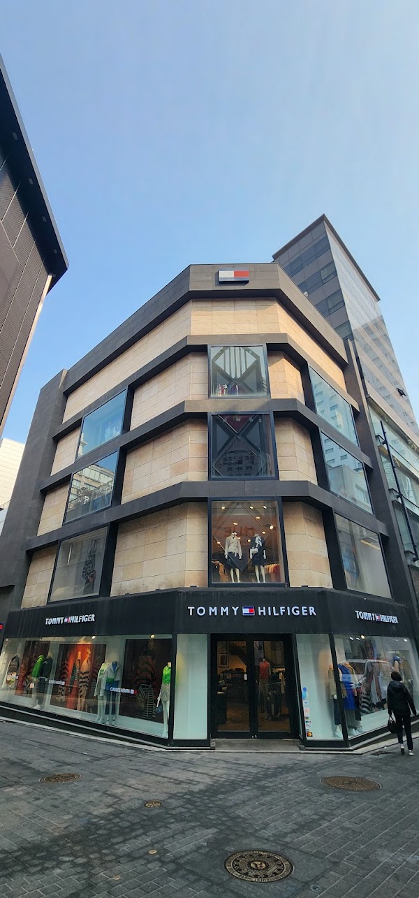 TOMMY HILFIGER 1