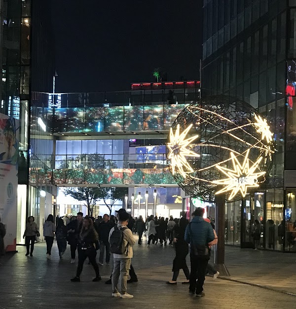 Sanlitun Bar Street Management Office 3