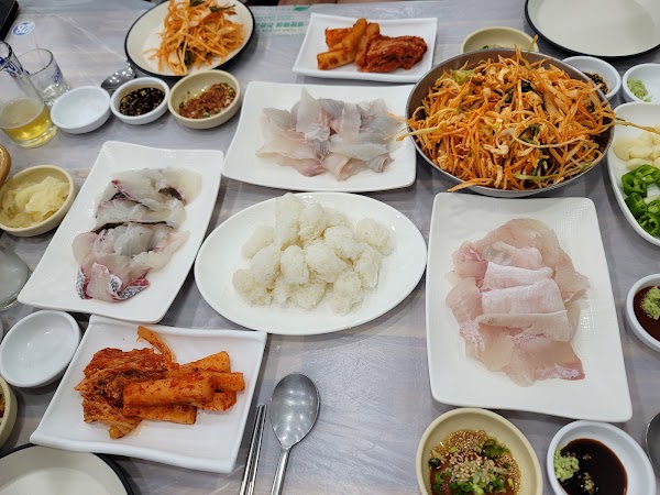 삼삼횟집