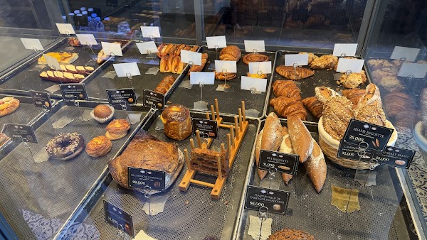 Paris Levain Boulangerie & Café - Trần Bạch Đằng 4