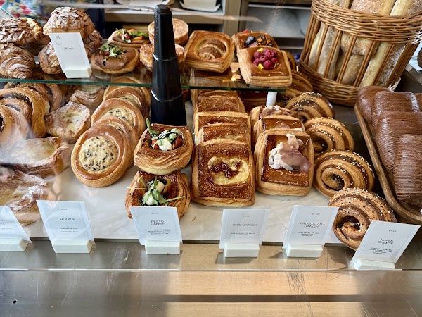 Bonjour Patisserie 3