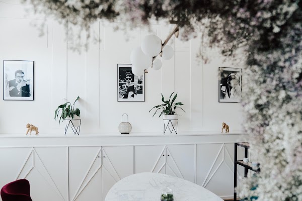 Kampa Cafe