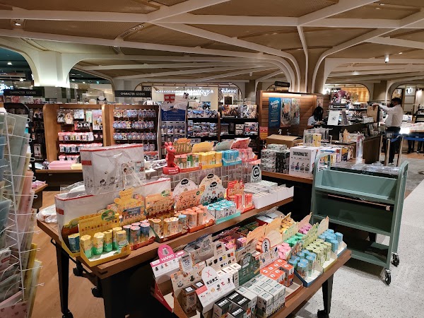 Kinokuniya (centralwOrld) 4