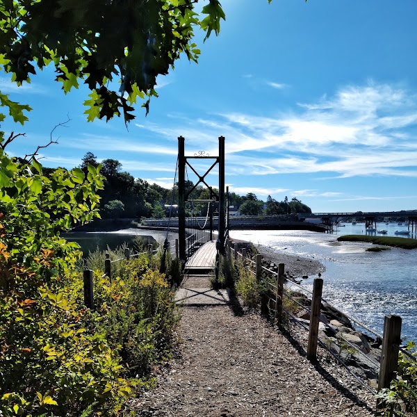 Wiggly Bridge 4
