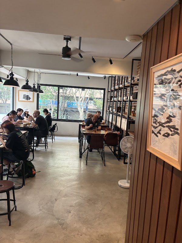 HAUSINC CAFE 5