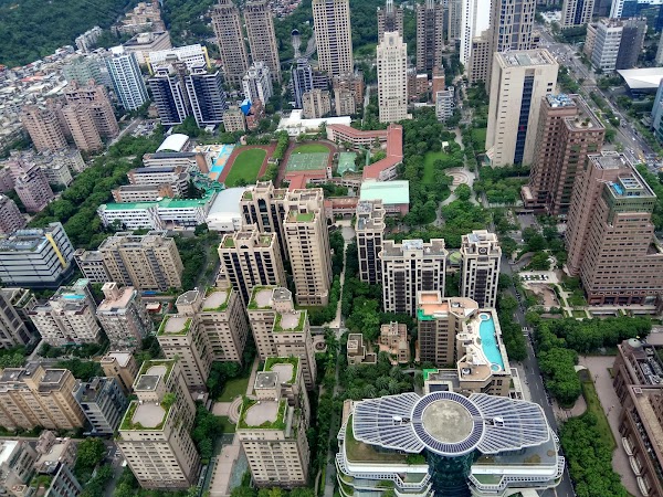 Xinyi District 3