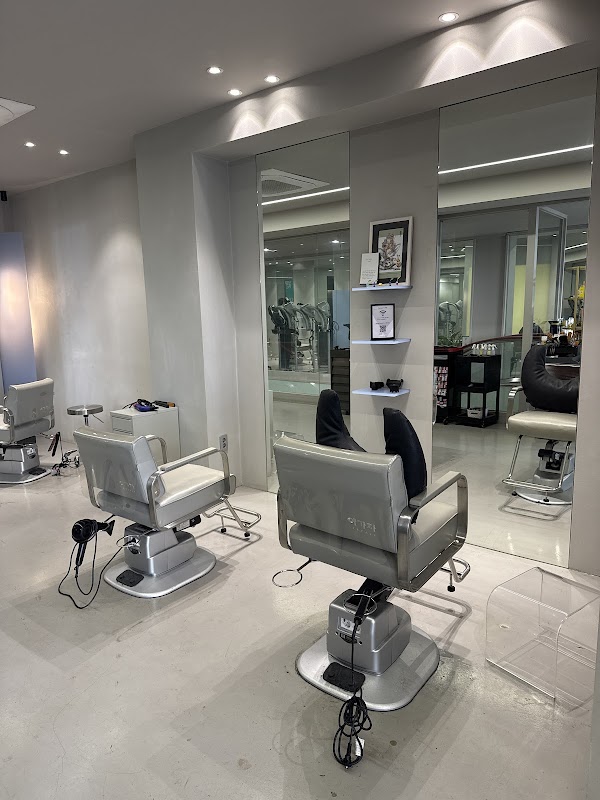 LEEKAJA MyeongDong Hair Salon 5