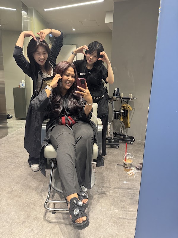 LEEKAJA MyeongDong Hair Salon 2
