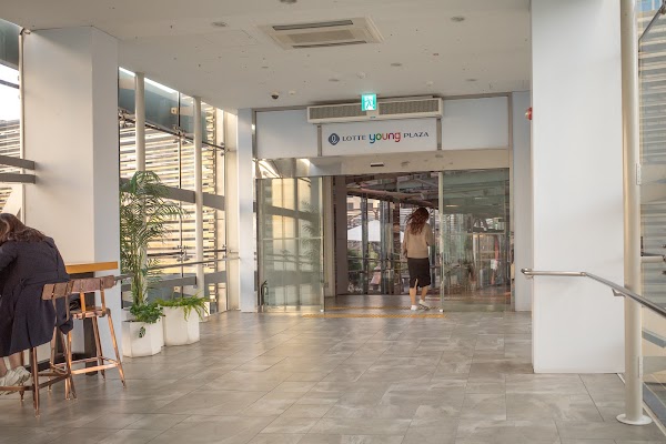 LOTTE Department Store AVENUEL 1