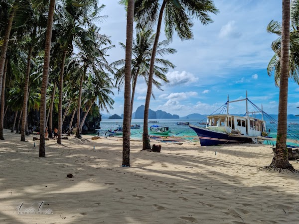 Seven Commandos Beach 2