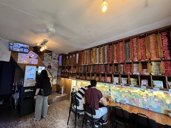 Jongno 24 Hours Ramen Convenience Store 2