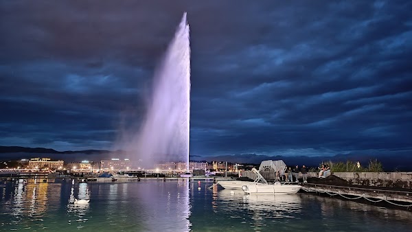 The Geneva Water Fountain 4