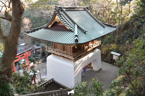 Enoshima Shrine - Hetsunomiya 3