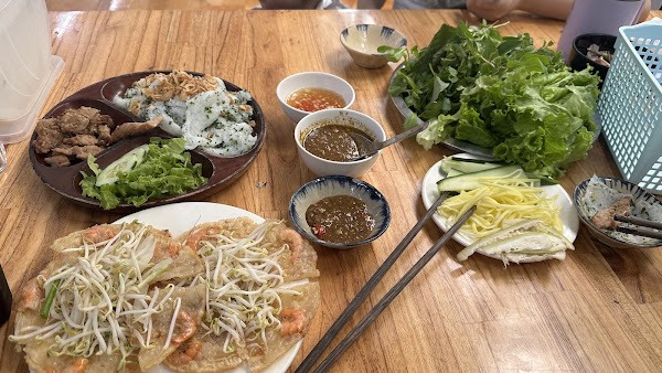 Ẩm Thực Năm Hiền - Bánh Xèo Tôm Nhảy 4