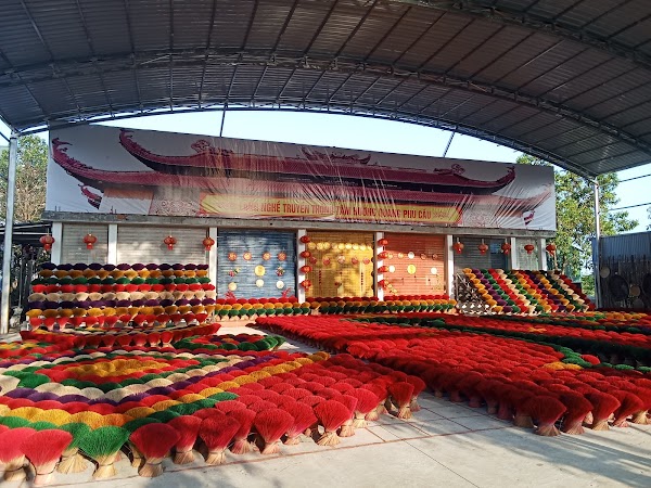 Lang Huong Quang Phu Cau