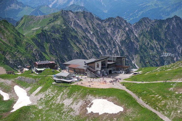 Höfatsblick mountain station (1932 m) 3